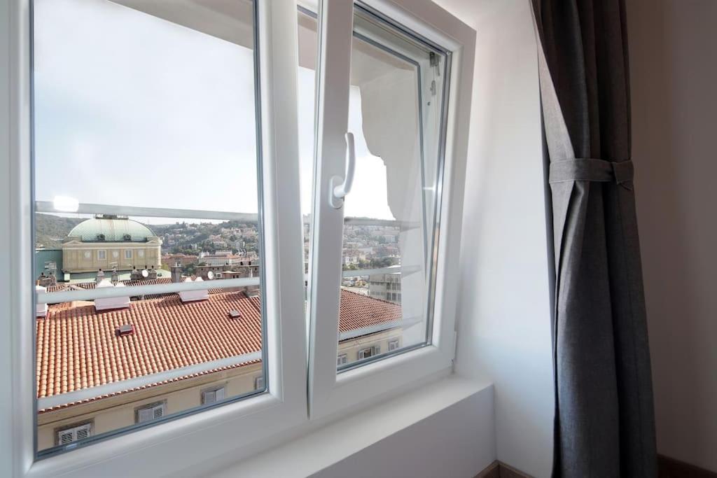 Apartment Centrally Located Seagull Rijeka
